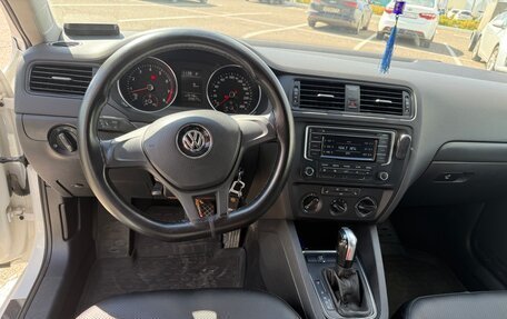 Volkswagen Jetta VI, 2015 год, 950 000 рублей, 13 фотография