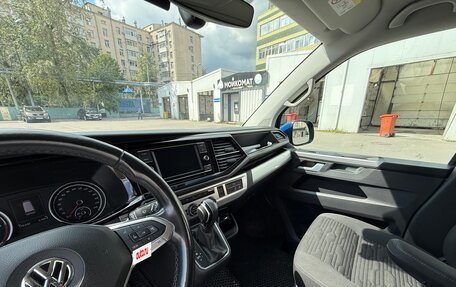 Volkswagen Multivan T6 рестайлинг, 2020 год, 5 500 000 рублей, 9 фотография
