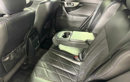 Infiniti QX70, 2014 год, 1 959 000 рублей, 14 фотография