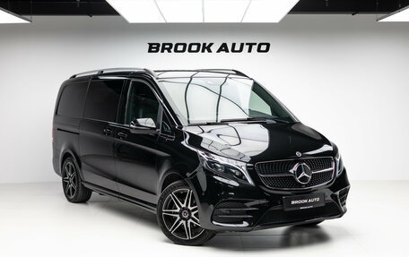 Mercedes-Benz V-Класс, 2023 год, 9 490 000 рублей, 3 фотография