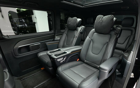 Mercedes-Benz V-Класс, 2023 год, 9 490 000 рублей, 23 фотография