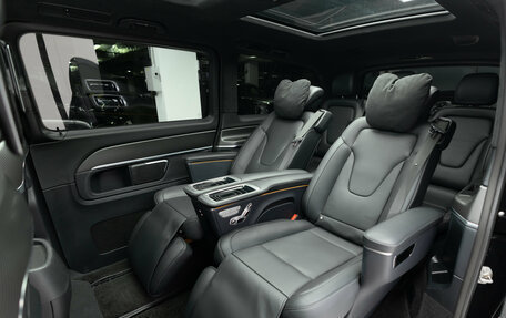 Mercedes-Benz V-Класс, 2023 год, 9 490 000 рублей, 24 фотография