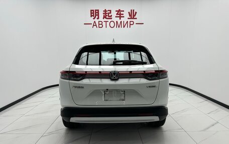 Honda Vezel, 2023 год, 2 012 000 рублей, 6 фотография
