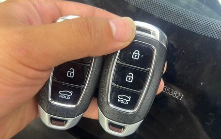 Hyundai Elantra, 2023 год, 2 313 000 рублей, 19 фотография