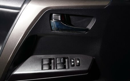 Toyota RAV4, 2019 год, 2 648 000 рублей, 21 фотография