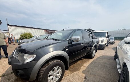 Mitsubishi L200 IV рестайлинг, 2013 год, 1 300 000 рублей, 10 фотография