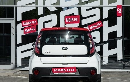 KIA Soul II рестайлинг, 2018 год, 1 750 000 рублей, 4 фотография