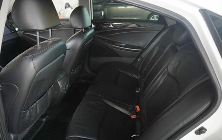 Hyundai Sonata VI, 2011 год, 969 000 рублей, 17 фотография