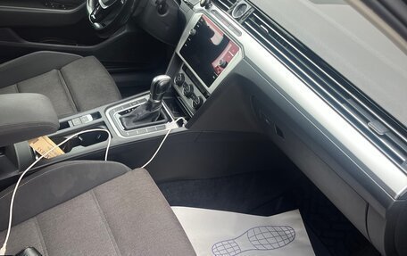 Volkswagen Passat B8 рестайлинг, 2017 год, 1 750 000 рублей, 8 фотография