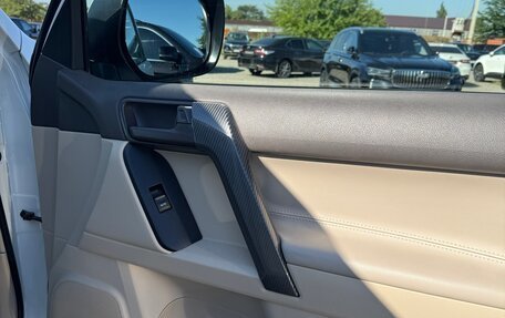 Toyota Land Cruiser Prado 150 рестайлинг 2, 2020 год, 5 200 000 рублей, 14 фотография