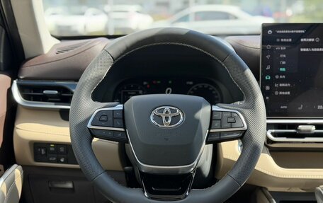 Toyota Highlander, 2026 год, 5 550 000 рублей, 20 фотография