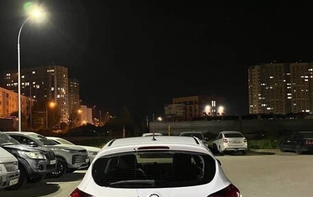 Opel Astra J, 2011 год, 550 000 рублей, 2 фотография