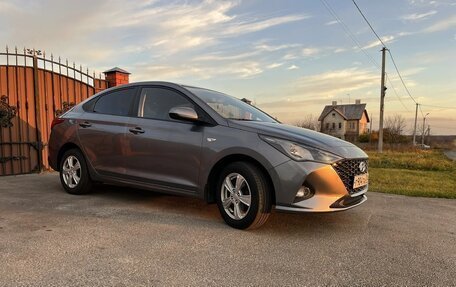 Hyundai Solaris II рестайлинг, 2021 год, 1 450 000 рублей, 4 фотография