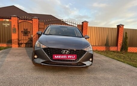 Hyundai Solaris II рестайлинг, 2021 год, 1 450 000 рублей, 3 фотография