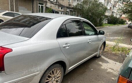 Toyota Avensis III рестайлинг, 2004 год, 630 000 рублей, 4 фотография
