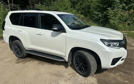 Toyota Land Cruiser Prado 150 рестайлинг 2, 2020 год, 6 350 000 рублей, 6 фотография