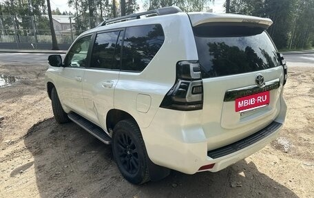 Toyota Land Cruiser Prado 150 рестайлинг 2, 2020 год, 6 350 000 рублей, 4 фотография