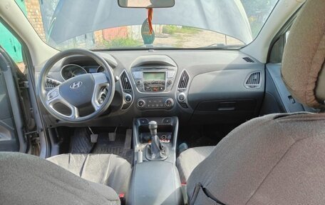 Hyundai ix35 I рестайлинг, 2011 год, 1 300 000 рублей, 16 фотография
