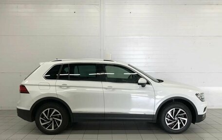 Volkswagen Tiguan II, 2018 год, 2 950 000 рублей, 5 фотография
