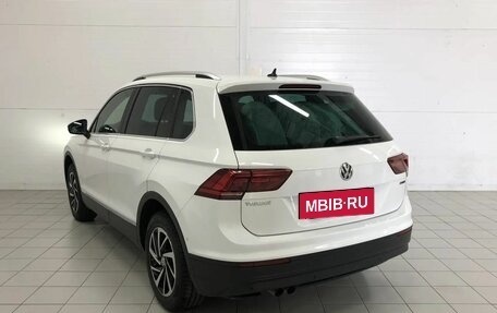 Volkswagen Tiguan II, 2018 год, 2 950 000 рублей, 8 фотография