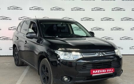 Mitsubishi Outlander III рестайлинг 3, 2012 год, 832 000 рублей, 2 фотография
