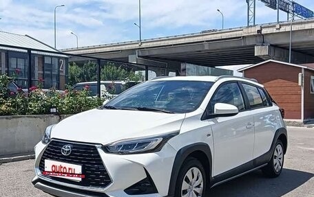 Toyota Yaris XP150 рестайлинг, 2022 год, 1 430 000 рублей, 4 фотография