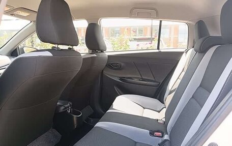 Toyota Yaris XP150 рестайлинг, 2022 год, 1 430 000 рублей, 13 фотография