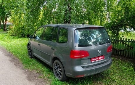 Volkswagen Touran III, 2010 год, 790 000 рублей, 1 фотография