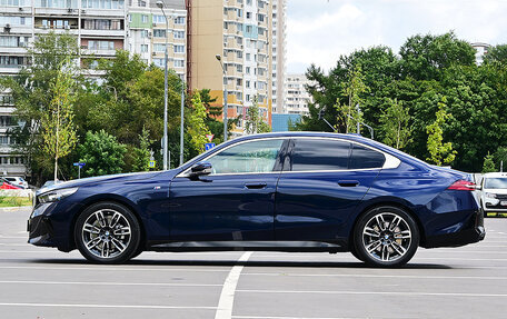 BMW 5 серия, 2023 год, 7 198 000 рублей, 2 фотография