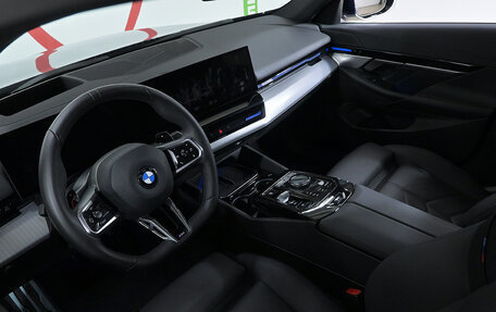 BMW 5 серия, 2023 год, 7 198 000 рублей, 9 фотография