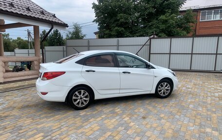 Hyundai Solaris II рестайлинг, 2013 год, 550 000 рублей, 4 фотография