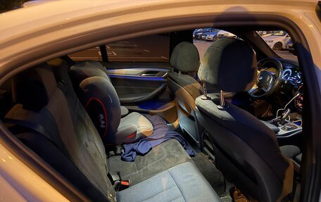 BMW 5 серия, 2019 год, 3 950 000 рублей, 12 фотография