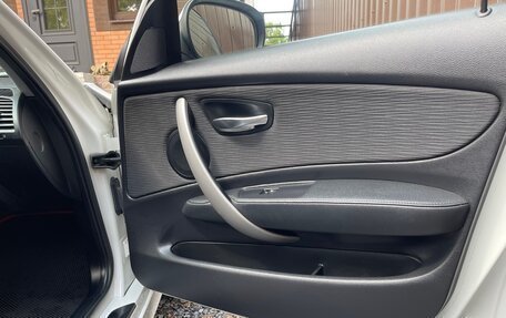 BMW 1 серия, 2011 год, 875 000 рублей, 25 фотография