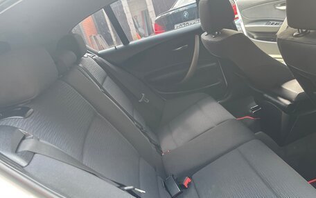BMW 1 серия, 2011 год, 875 000 рублей, 26 фотография