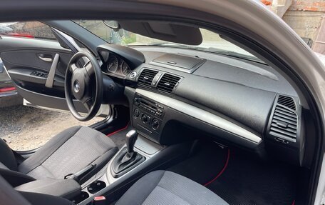 BMW 1 серия, 2011 год, 875 000 рублей, 23 фотография