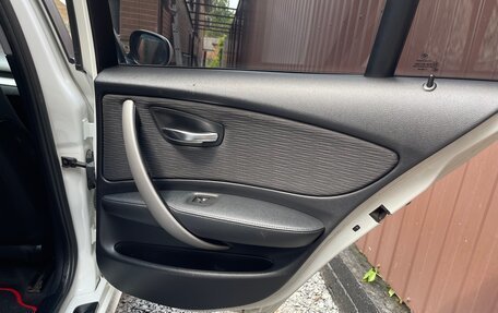 BMW 1 серия, 2011 год, 875 000 рублей, 27 фотография