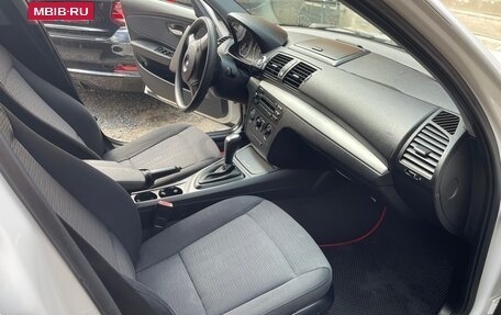 BMW 1 серия, 2011 год, 875 000 рублей, 24 фотография