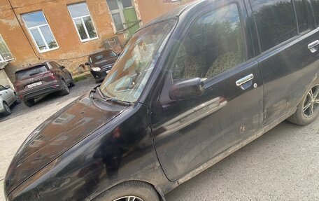 Nissan Cube II, 2001 год, 165 000 рублей, 3 фотография