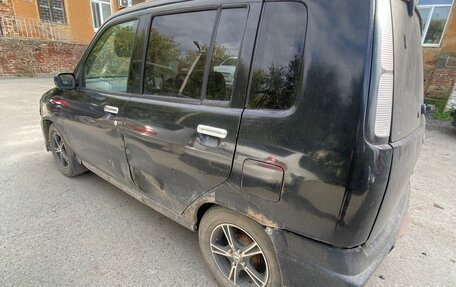 Nissan Cube II, 2001 год, 165 000 рублей, 4 фотография