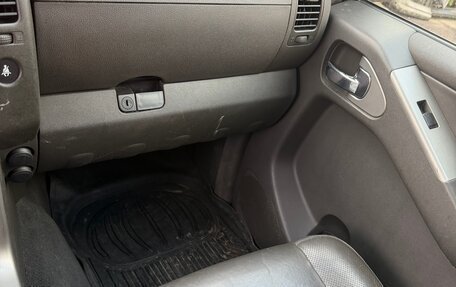 Nissan Pathfinder, 2006 год, 420 000 рублей, 15 фотография