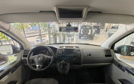Volkswagen Caravelle T5, 2014 год, 1 849 000 рублей, 10 фотография