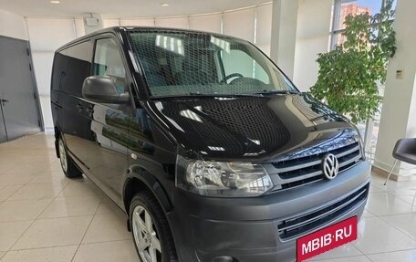 Volkswagen Caravelle T5, 2014 год, 1 849 000 рублей, 3 фотография