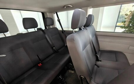 Volkswagen Caravelle T5, 2014 год, 1 849 000 рублей, 17 фотография