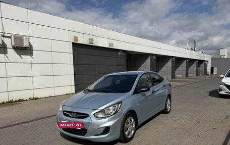 Hyundai Solaris II рестайлинг, 2013 год, 705 999 рублей, 2 фотография