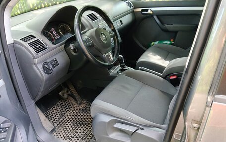 Volkswagen Touran III, 2010 год, 790 000 рублей, 8 фотография