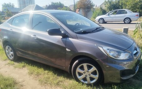 Hyundai Solaris II рестайлинг, 2011 год, 640 000 рублей, 4 фотография