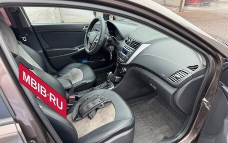 Hyundai Solaris II рестайлинг, 2015 год, 1 000 000 рублей, 25 фотография