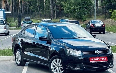 Volkswagen Polo VI (EU Market), 2013 год, 830 000 рублей, 1 фотография