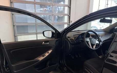 Hyundai Solaris II рестайлинг, 2015 год, 800 000 рублей, 18 фотография