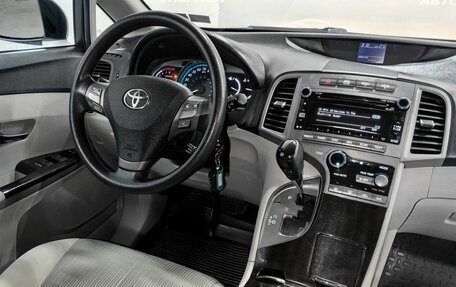 Toyota Venza I, 2010 год, 1 748 000 рублей, 14 фотография